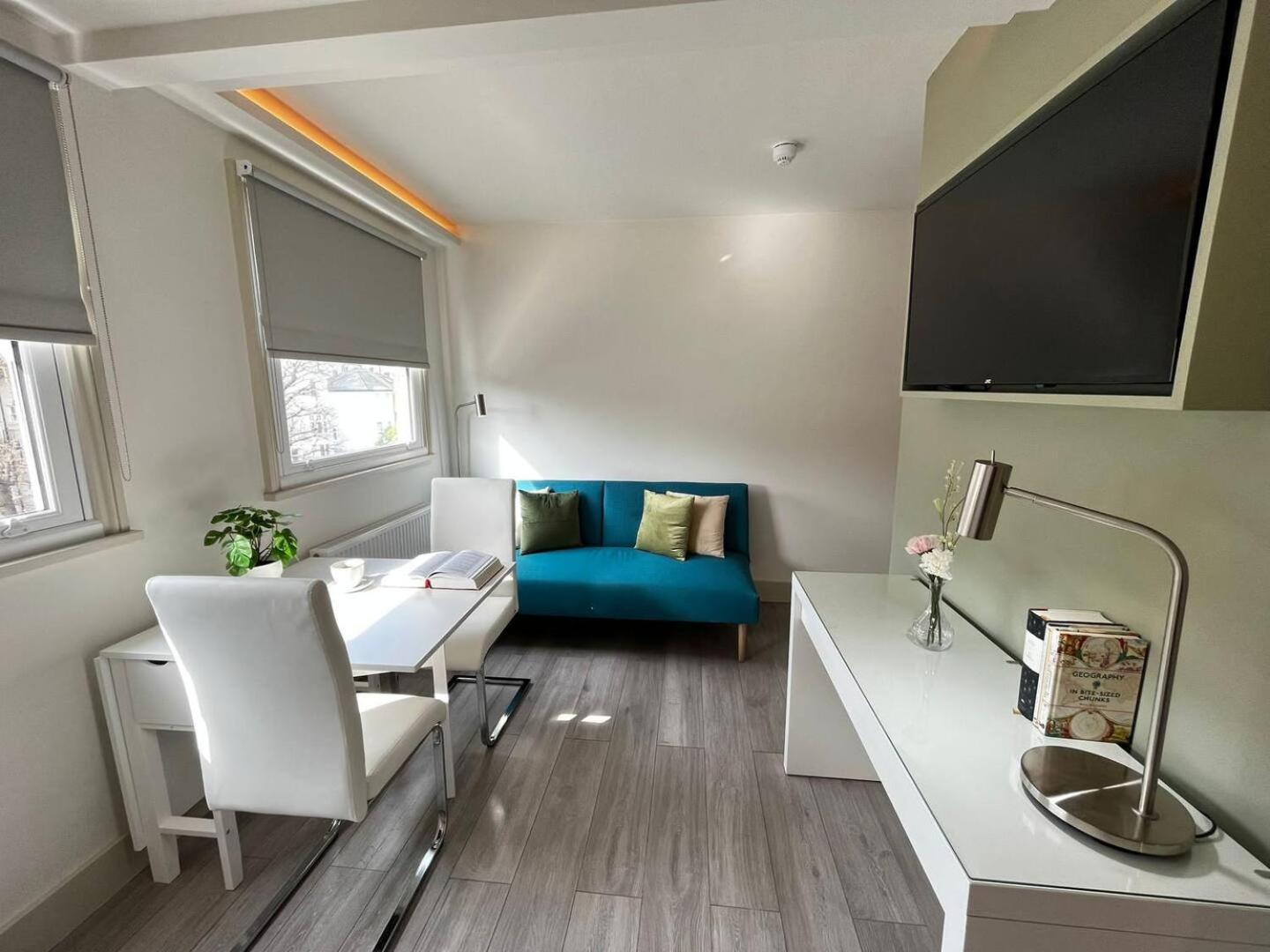 Apt 11 Seaside Serenity Chic Studio Steps To Beach برايتون المظهر الخارجي الصورة