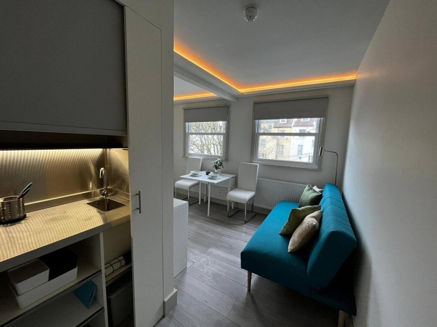 Apt 11 Seaside Serenity Chic Studio Steps To Beach برايتون المظهر الخارجي الصورة